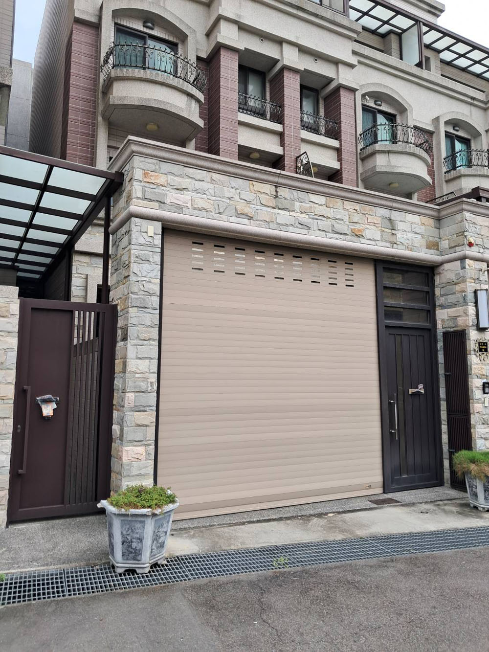台中住宅門面壁磚翻新